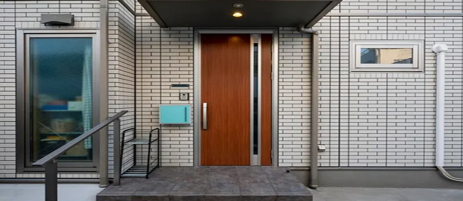 Household wooden fire door, overall display of entrance door building