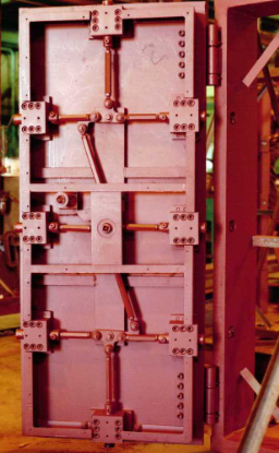 Single Swing Blast Doors
Applications:
Manufacturing • Military • Government Petro Chemical • Pharmaceutical